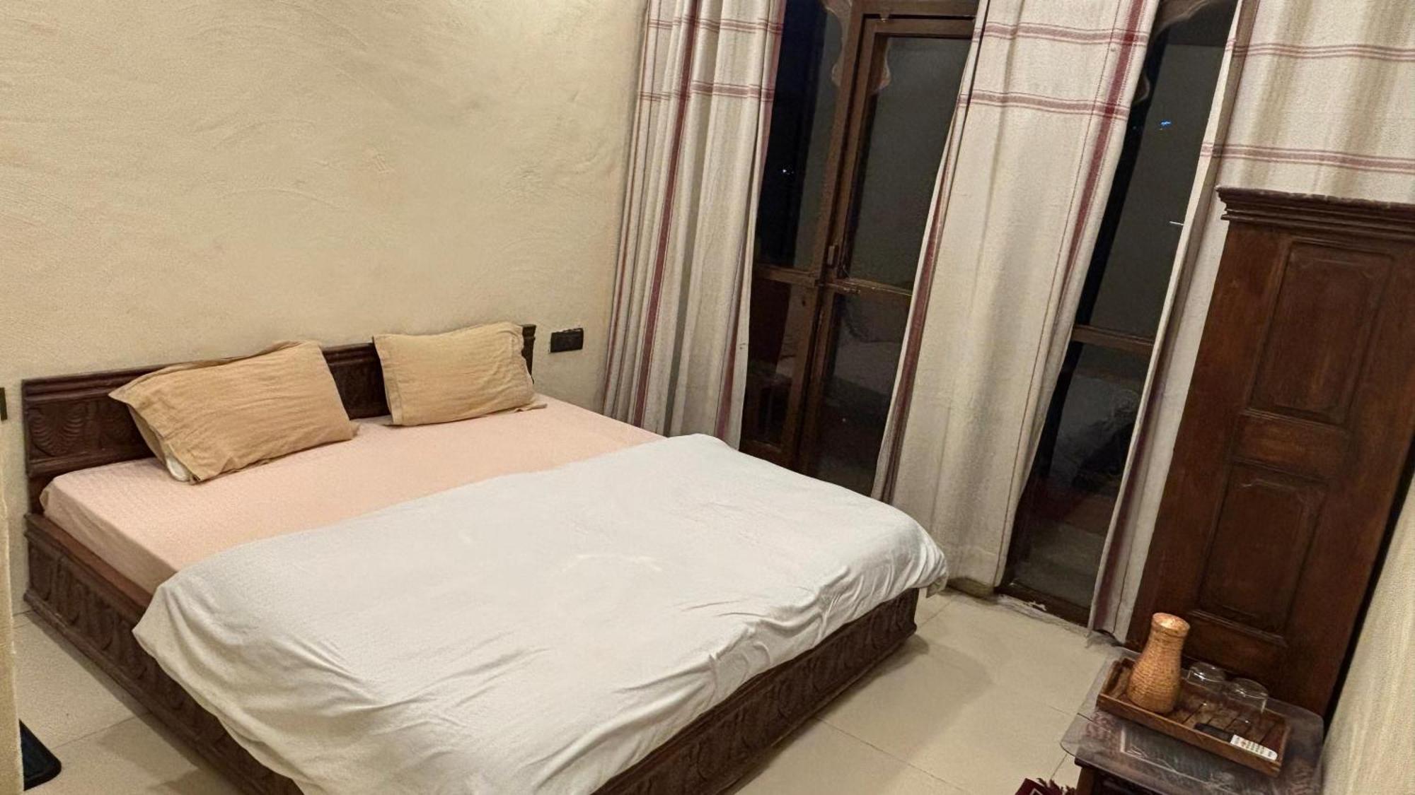 Vedic Dham Ganga Hotel Rishīkesh Buitenkant foto